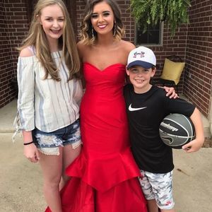 Meet your Posher, Madelyn